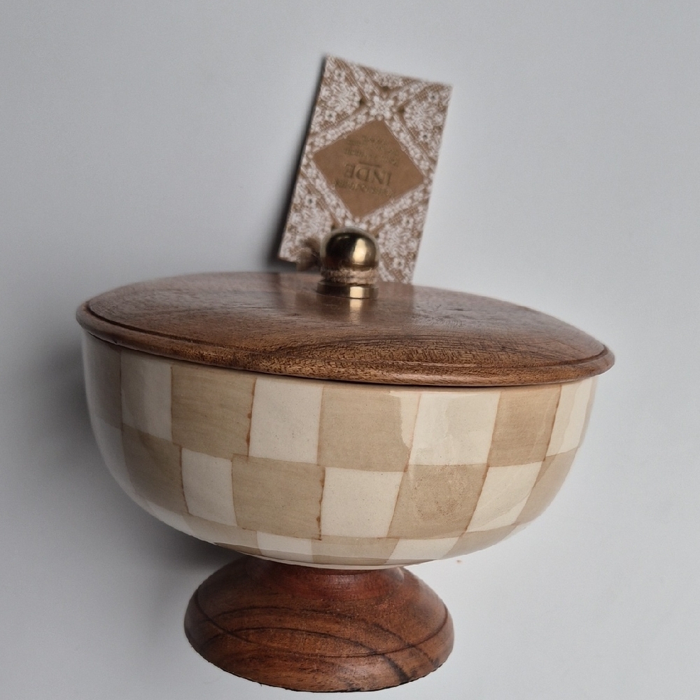 Mocha Checkered Stoneware Serving Bowl with Wooden with Lid - Picture 2 of 10